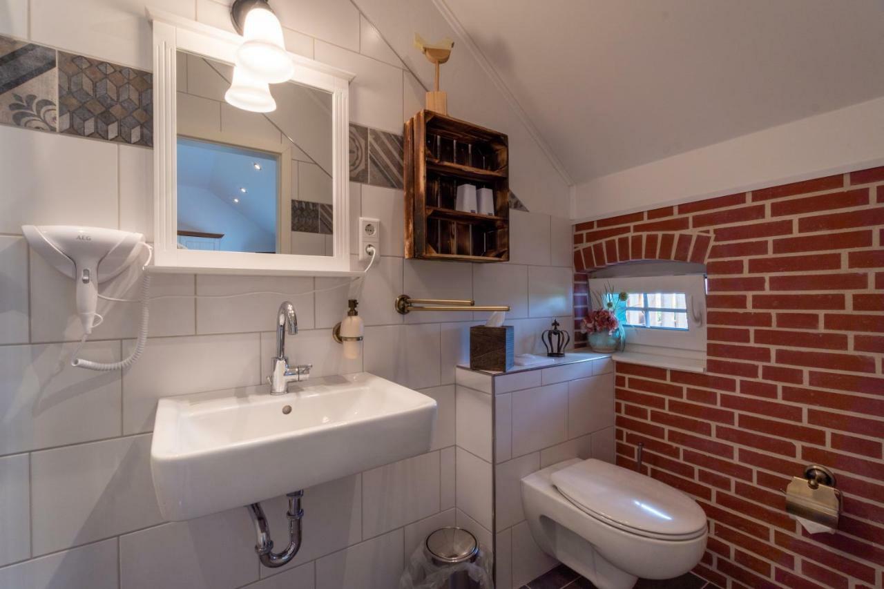 Insellandhotel Michaelsen Боркум Экстерьер фото